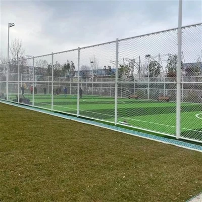 Fußballplatzzaun